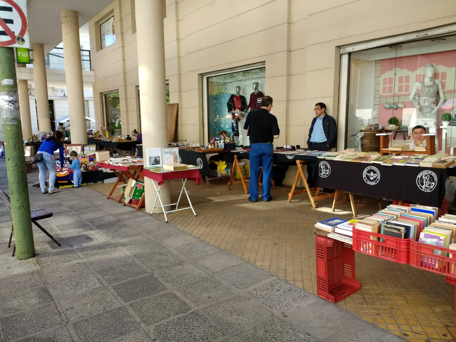 Book stalls at the Sunday flea market on Calle Palma, Asunción