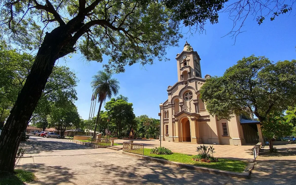 The Santuario Virgen del Rosario in central Luque, photographed in 2019.